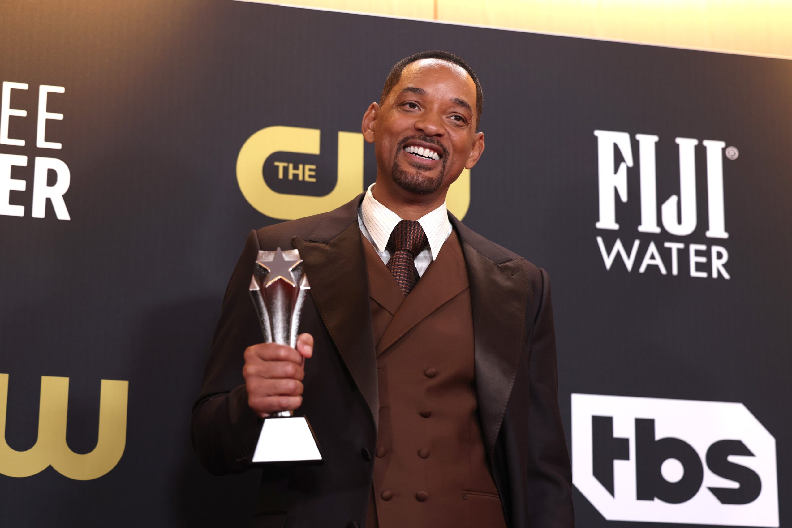 Will Smith poses in the press room after winning the Best Actor award for “King Richard” during the 27th Annual Critics Choice Awards at Fairmont Century Plaza on March 13, 2022 in Los Angeles, California. (Photo by Randy Shropshire/Getty Images for Critics Choice Association) Photo: Getty Images Sandy Shropshire