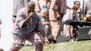 Father Stretch My Pyкas: Kanye West Headed to Russia to Perform Sunday Service and Potentially Meet Putin