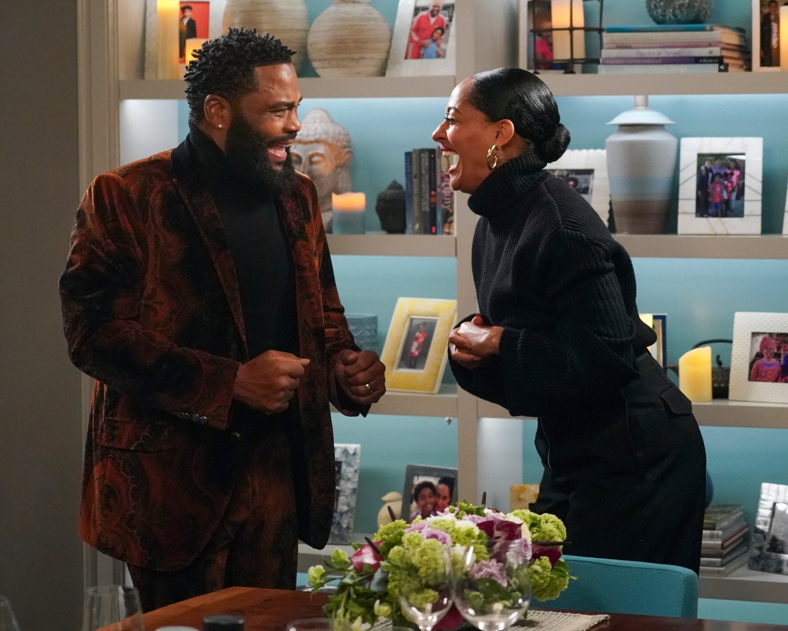 BLACK-ISH – “That’s What Friends Are For” – (ABC/Richard Cartwright)ANTHONY ANDERSON, TRACEE ELLIS ROSS Photo: ABC/Richard Cartwright