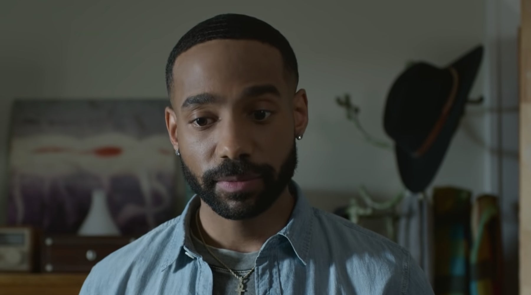 Philemon Chambers as Nick in Single All the Way. Screenshot: YouTube